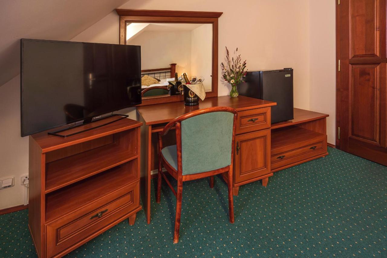 Zamecky Hotel Metternich Velka Hledsebe 외부 사진