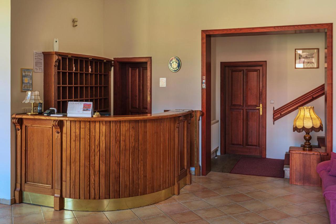 Zamecky Hotel Metternich Velka Hledsebe 외부 사진